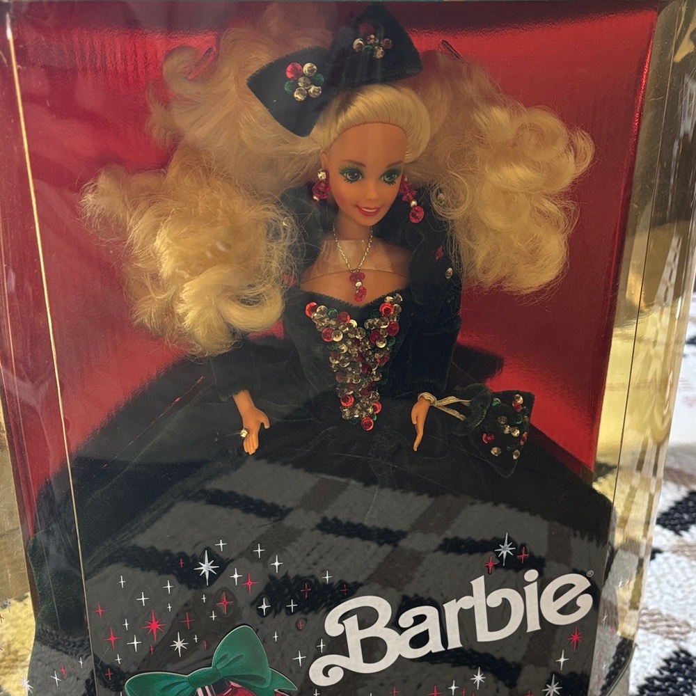 NIB 1991 Barbie Happy Holiday Special Edition Barbie - Picture 1 of 13